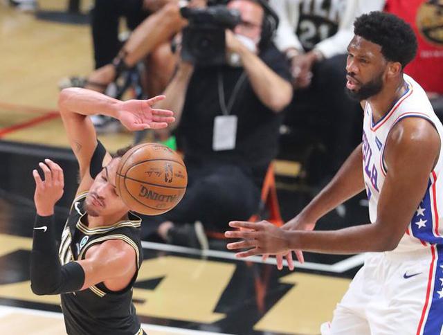 通过一系列 通过一系列